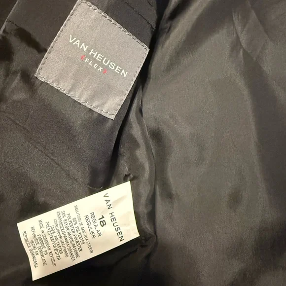 Van Heusen Classic Black Blazer Boys Size 18 - Picture 2 of 3